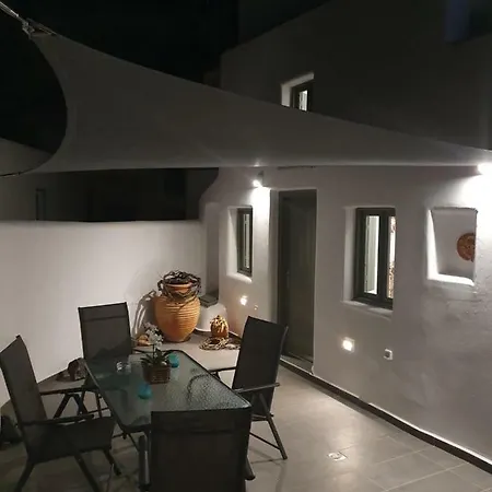 Astrea Feggaropetra Cave House סנטוריני